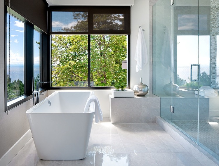 West Vancouver Residence by Claudia Leccacorvi
