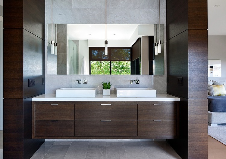 West Vancouver Residence by Claudia Leccacorvi