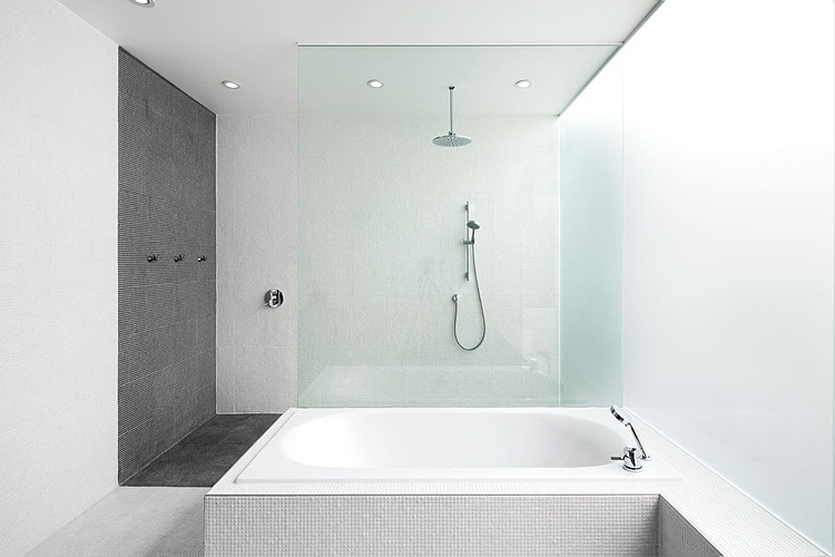 Alexandra Residence by Naturehumaine