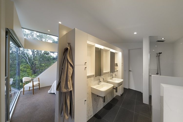 Rest House by Tim Spicer and Col Bandy Architects