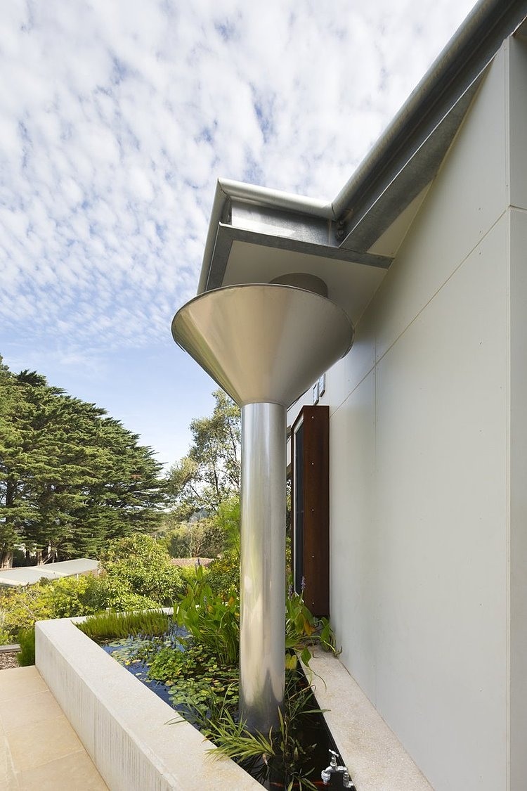 Rest House by Tim Spicer and Col Bandy Architects