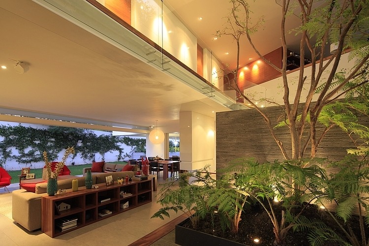 Casa Cuatro by Hernandez Silva Architects