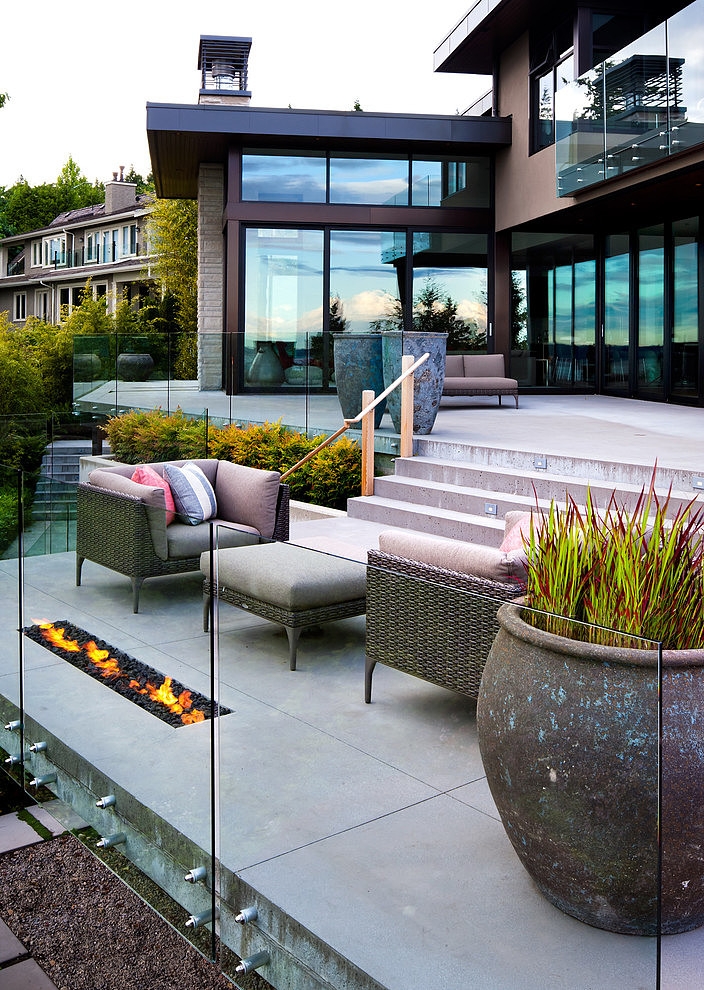 West Vancouver Residence by Claudia Leccacorvi