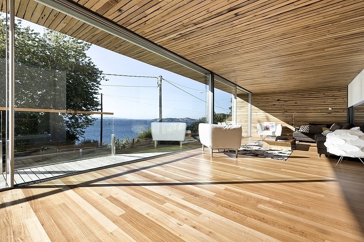 Dezanove House by Iñaki Leite Architects