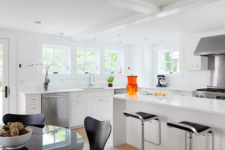 Contemporary Home by JW Construction