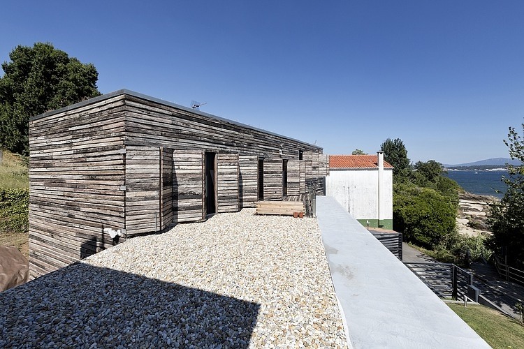 Dezanove House by Iñaki Leite Architects