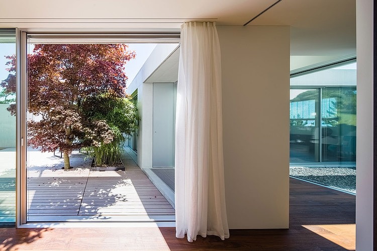 4 Courtyard Houses by Think Architecture