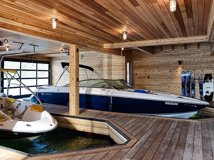 Lake Joseph Boathouse by Altius Architecture