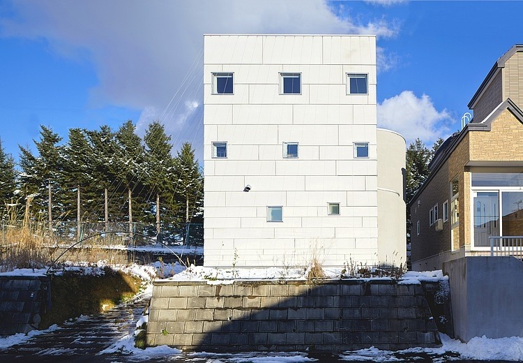 Modern Residence by Jun Igarashi Architects