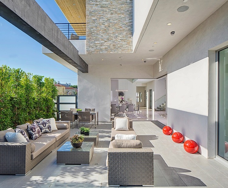 Oakwood Residence by Boswell Construction