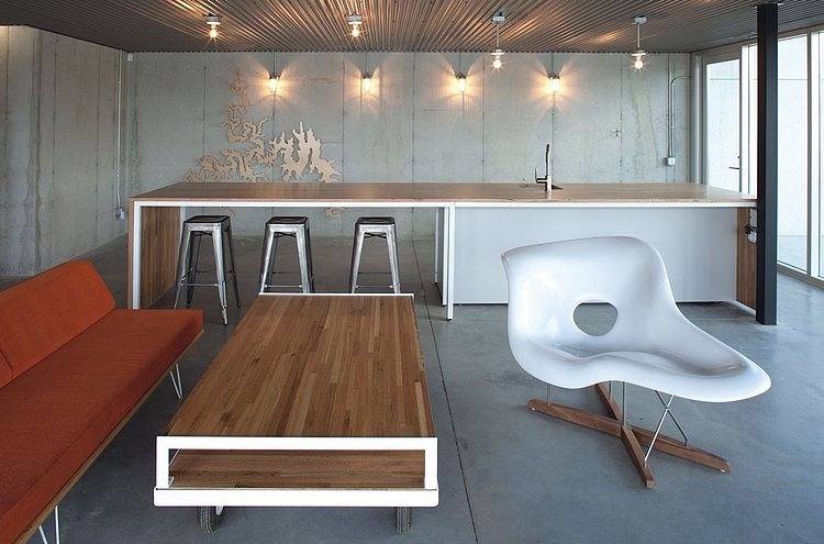 Postcard House by Hufft Projects