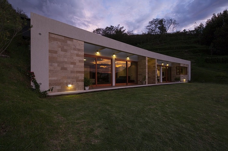 Casa Mirador by AR+C