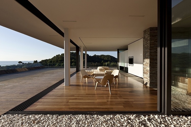 Plane House by K Studio