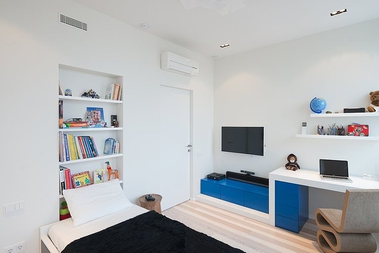 Moscow Apartment by SL*Project
