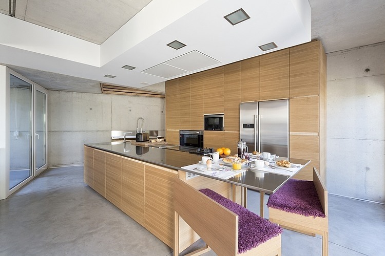 Dezanove House by Iñaki Leite Architects