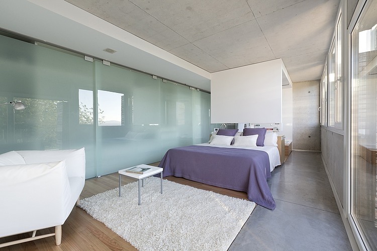 Dezanove House by Iñaki Leite Architects