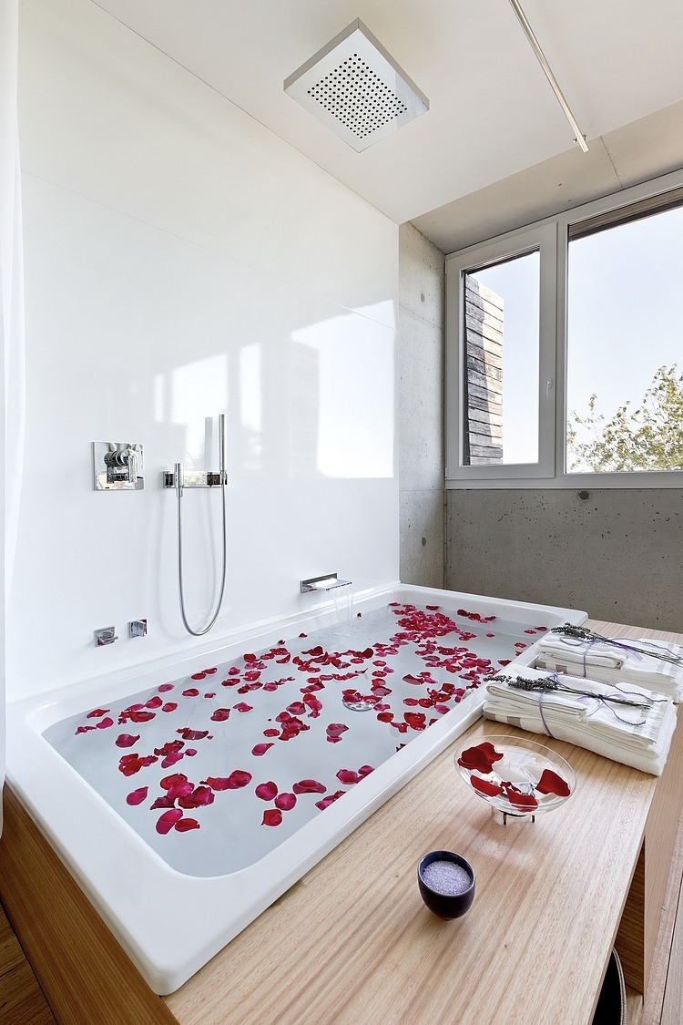 Dezanove House by Iñaki Leite Architects