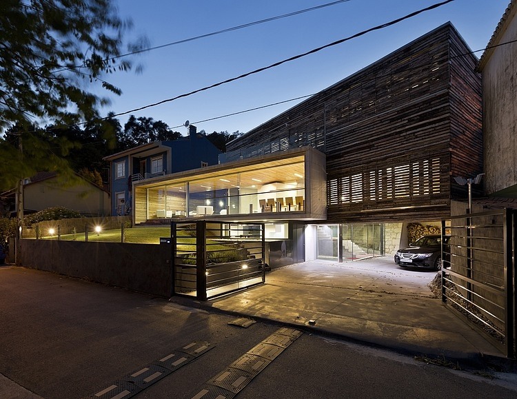 Dezanove House by Iñaki Leite Architects