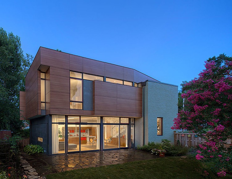 Modern Residence by Studio 27