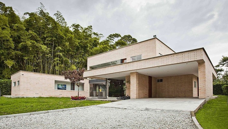 Olaya House by David Ramirez