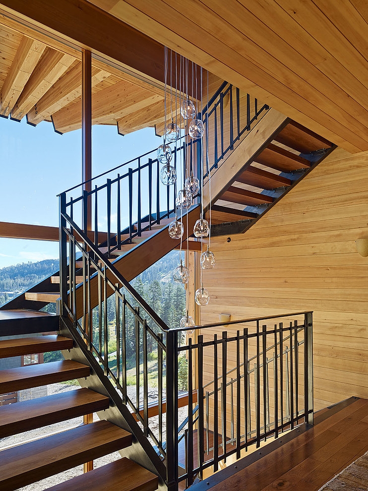 Crow's Nest Residence by Mt. Lincoln Construction