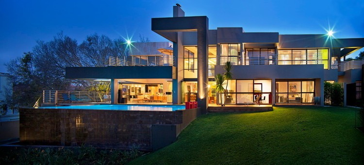 House Eccleston by Nico van der Meulen Architects