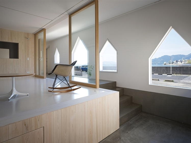 House in Jigozen by Suppose Design Office