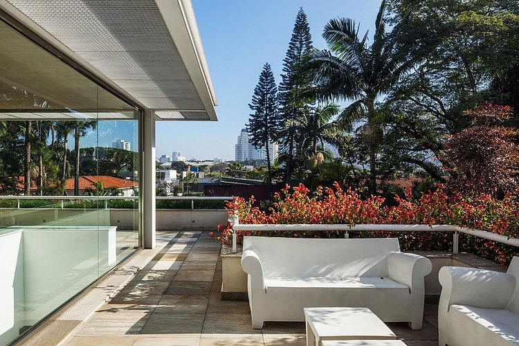 MG Residence by Reinach Mendonça Arquitetos Associados