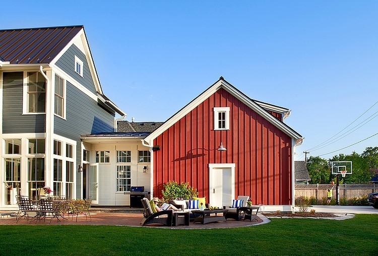Modern Farm House by Charles Vincent George Architects