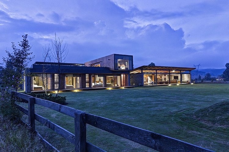 VR Tapalpa House by Elias Rizo Arquitectos