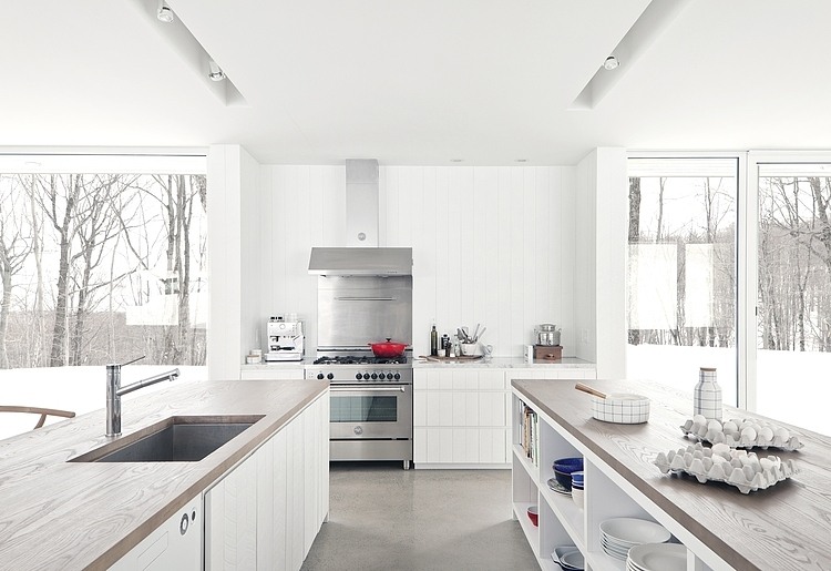 Blue Hill's House by La Shed Architecture
