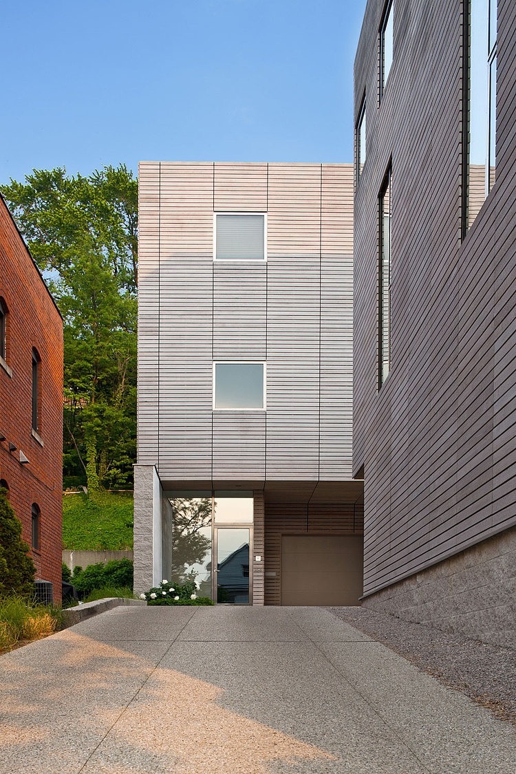 Fairview Townhouse by Bucchieri Architects