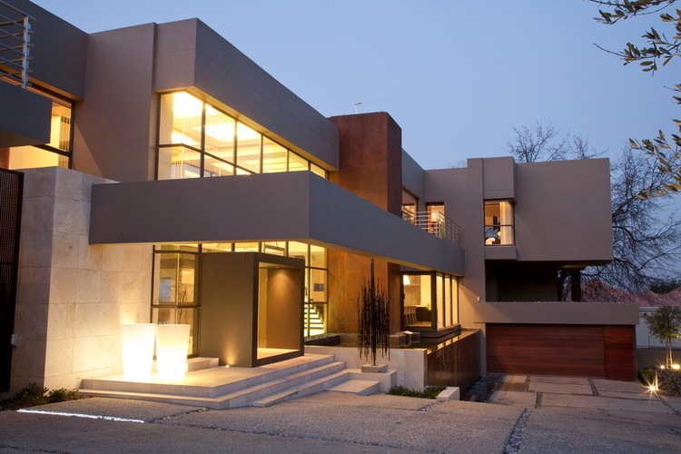 House Eccleston by Nico van der Meulen Architects