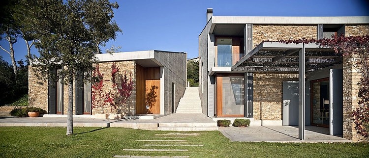 House in El Ampurdán by b720 Fermín Vázquez Arquitectos