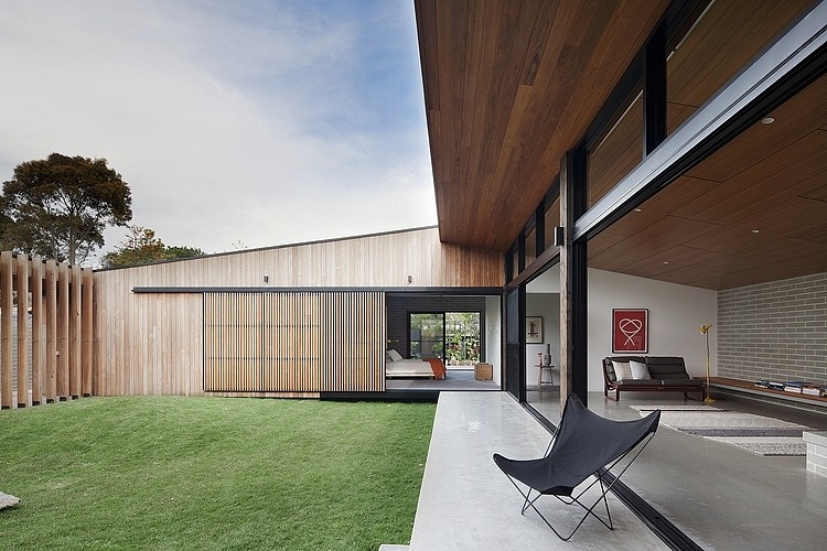 Hover House by Bower Architecture