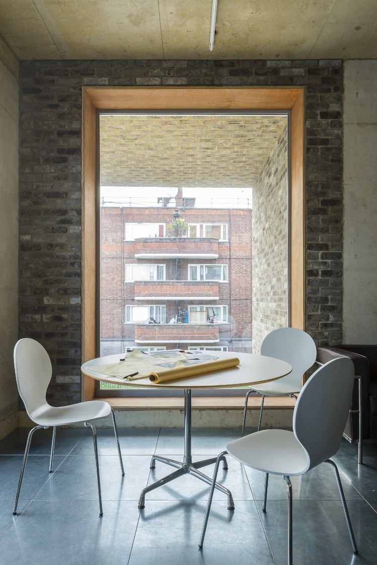 Whitmore Rd Apartment by Trevor Horne Architects