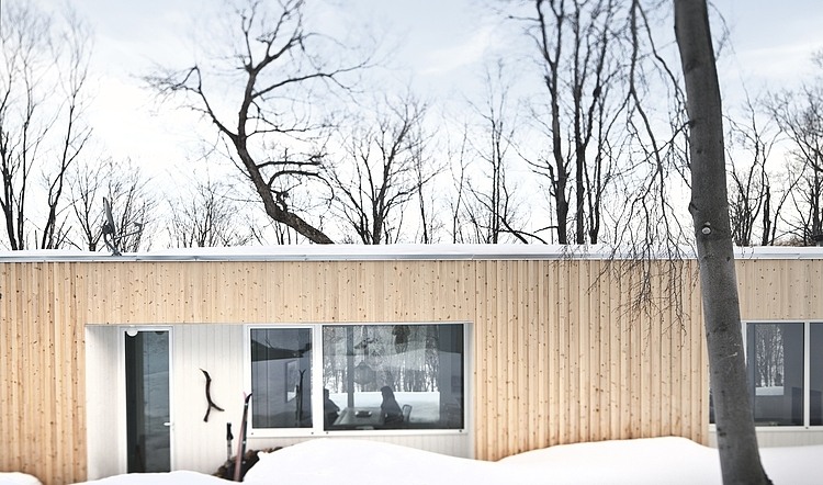 Blue Hill's House by La Shed Architecture