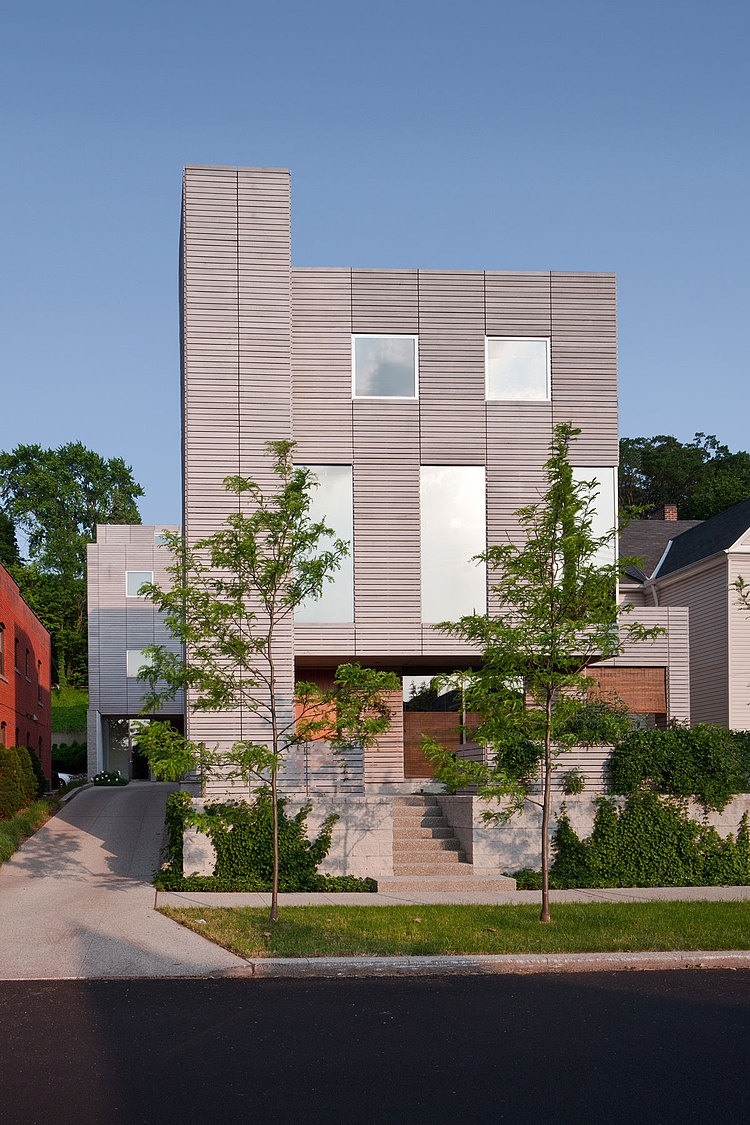 Fairview Townhouse by Bucchieri Architects