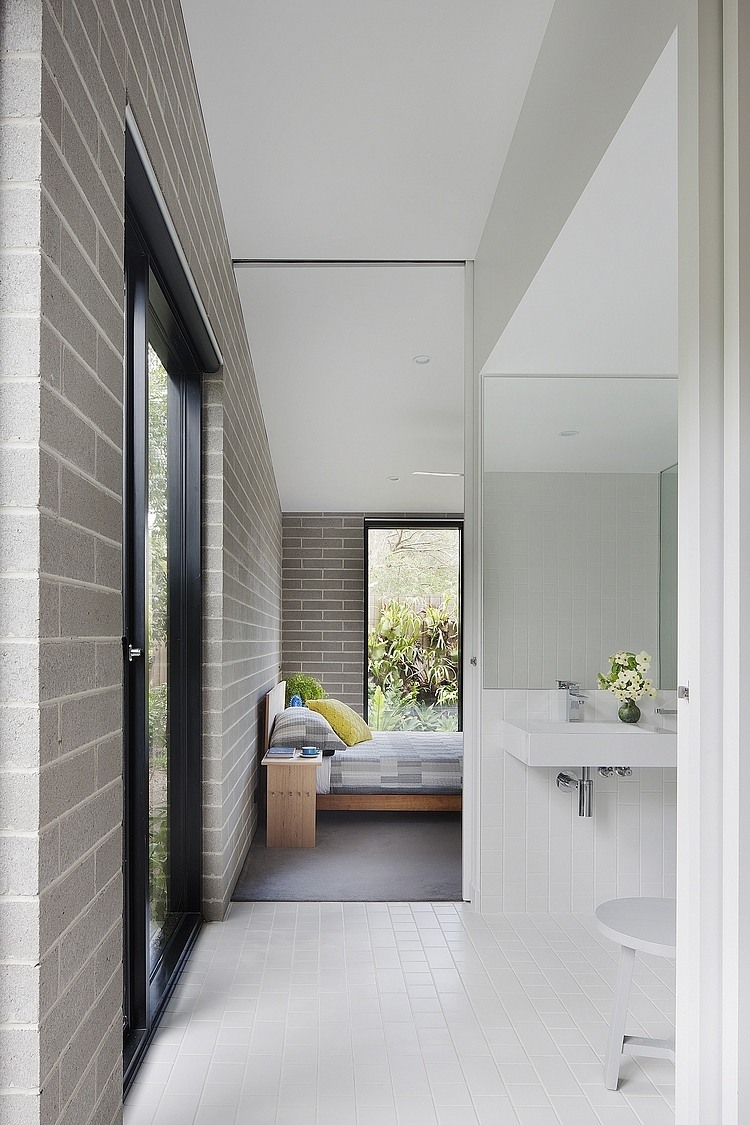 Hover House by Bower Architecture