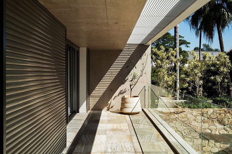 MG Residence by Reinach Mendonça Arquitetos Associados