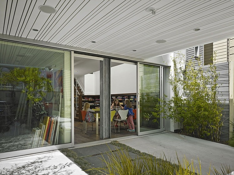 Janus Residence by Kennerly Architecture & Planning