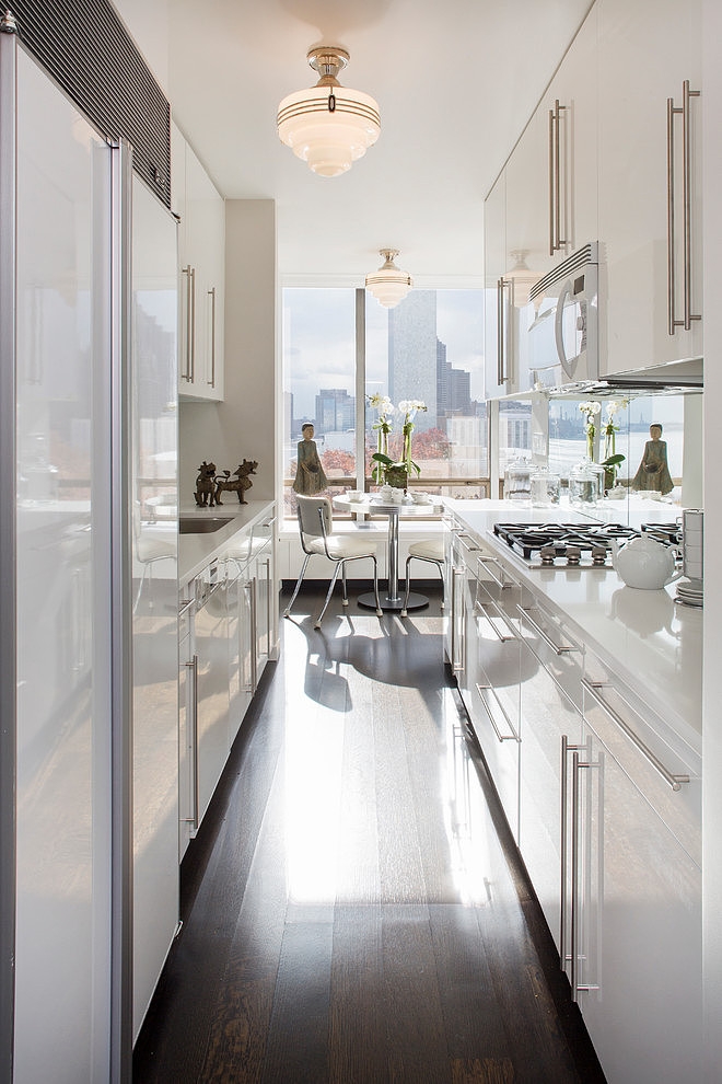 Manhattan Art Deco by Smith Firestone Associates