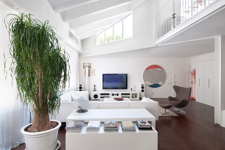 Modern Loft by Paolo Frello & Partners