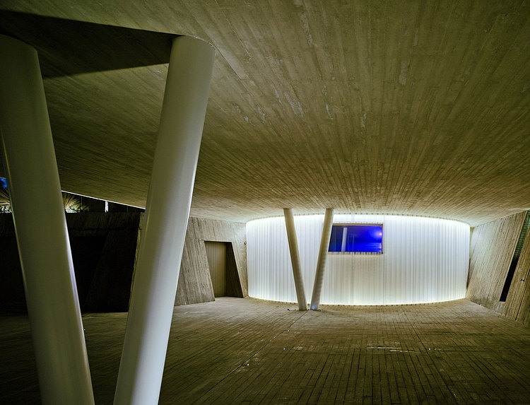 4 in 1 House by Clavel Arquitectos