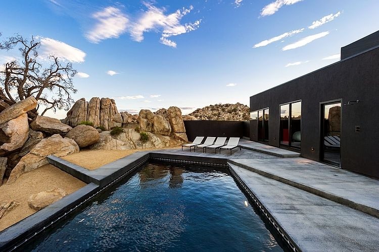 Black Desert House by Oller & Pejic Architecture