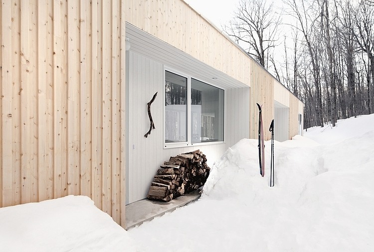 Blue Hill's House by La Shed Architecture