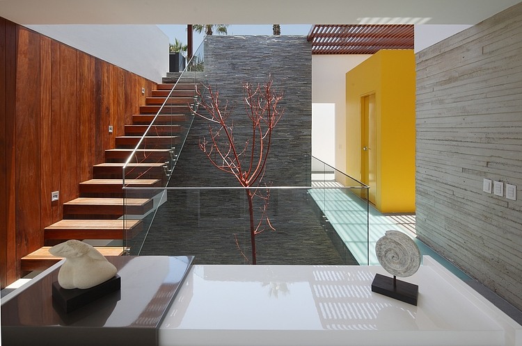 Casa P12 by Martin Dulanto Arquitecto