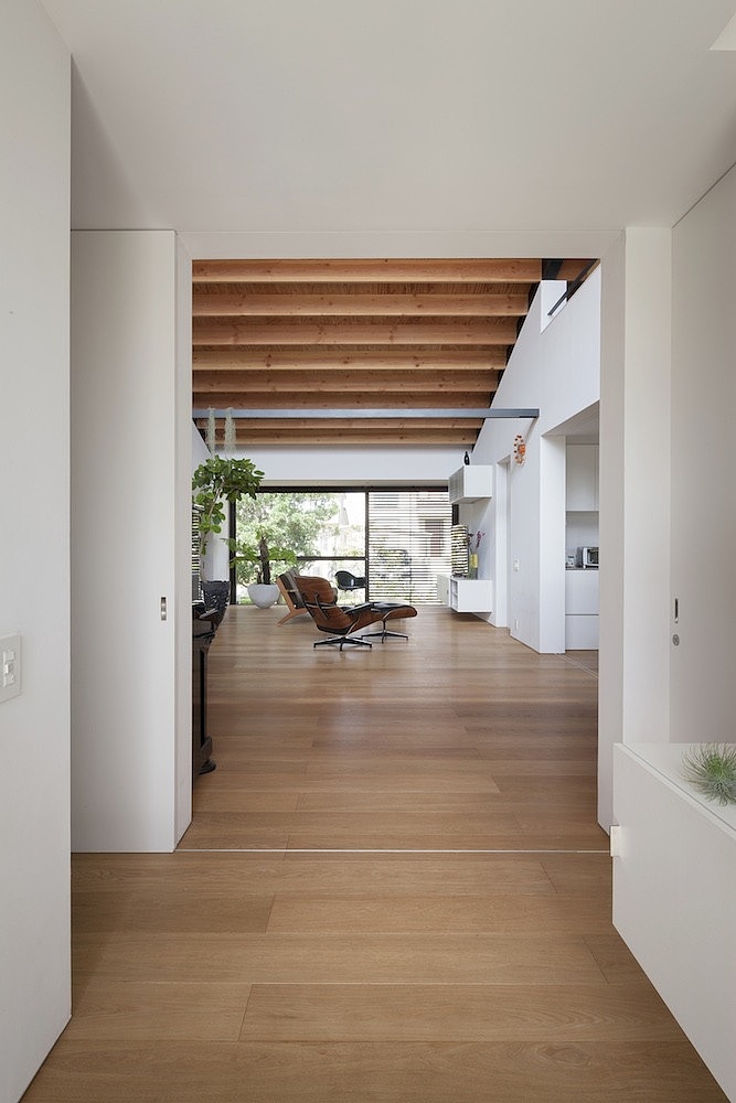 Ibaraki Residence by Naoi Architecture & Design Office