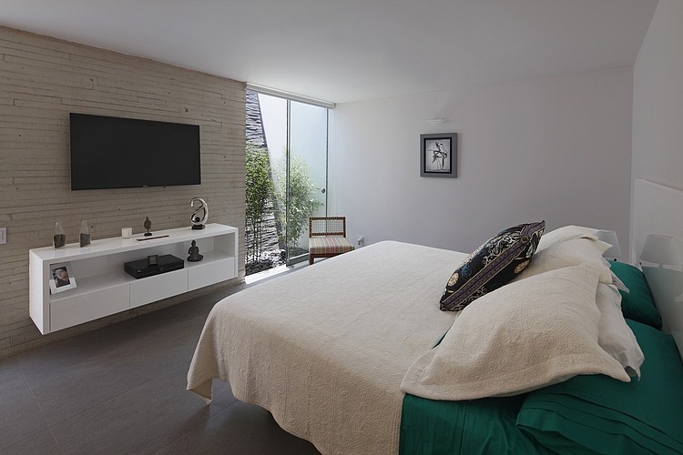 Casa P12 by Martin Dulanto Arquitecto