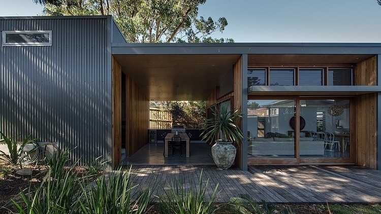Redhead Residence by Bourne Blue Architecture